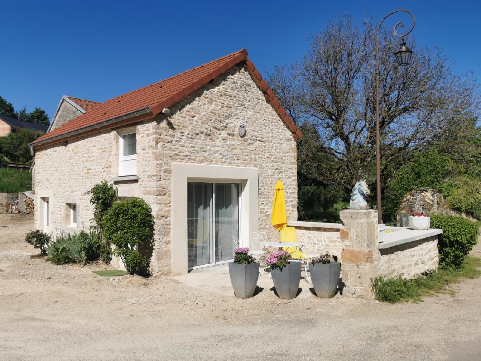 Gites Les Ecuries Saserang Mouilleron 외부 사진